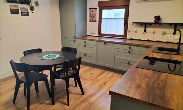 Resale - Town House -
Formentera del Segura - Centro