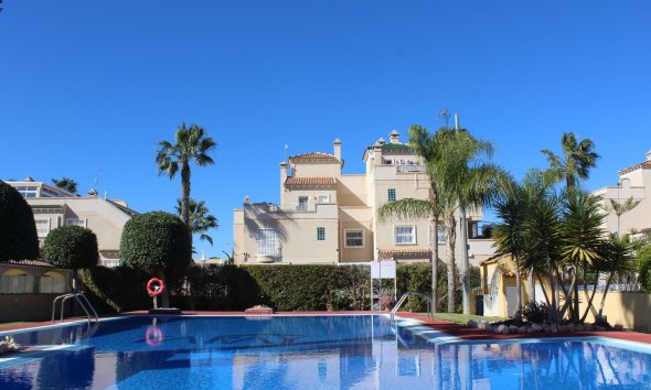 Resale - Villa -
Villamartin - Costa Blanca
