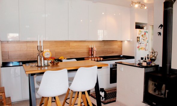 Resale - Villa -
Villamartin - Costa Blanca