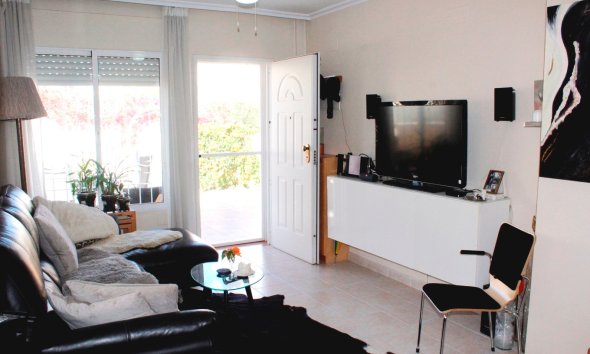 Resale - Villa -
Villamartin - Costa Blanca