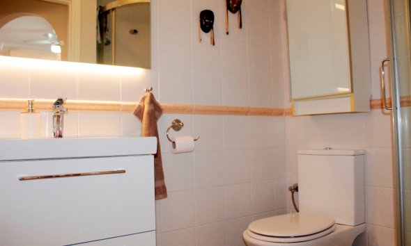 Resale - Villa -
Villamartin - Costa Blanca