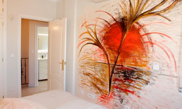 Resale - Villa -
Villamartin - Costa Blanca