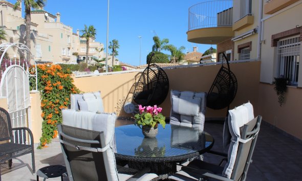 Resale - Villa -
Villamartin - Costa Blanca