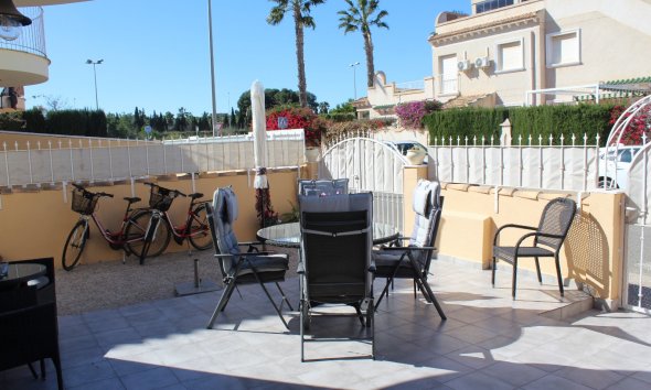 Resale - Villa -
Villamartin - Costa Blanca