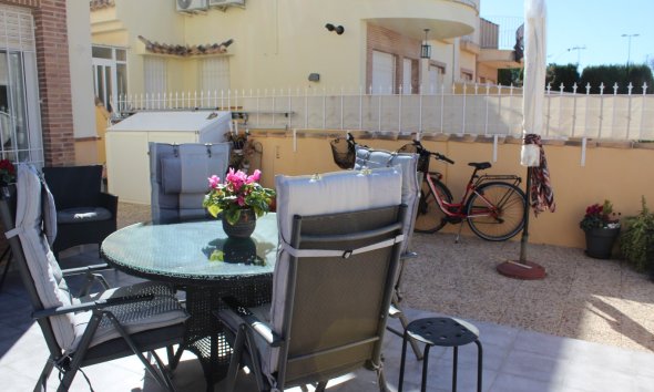 Resale - Villa -
Villamartin - Costa Blanca