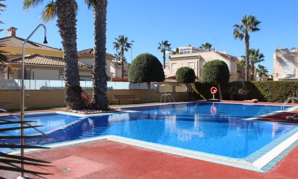 Resale - Villa -
Villamartin - Costa Blanca