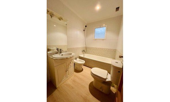 Reventa - Apartment -
San Isidro - Inland