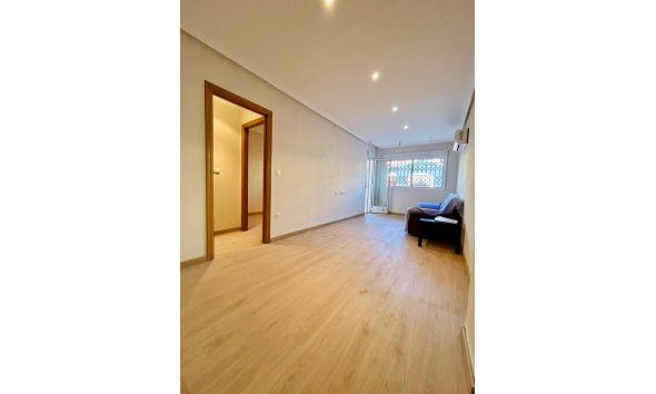 Reventa - Apartment -
San Isidro - Inland