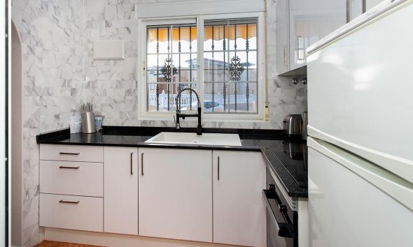 Resale - Town House -
Orihuela Costa - Las Filipinas