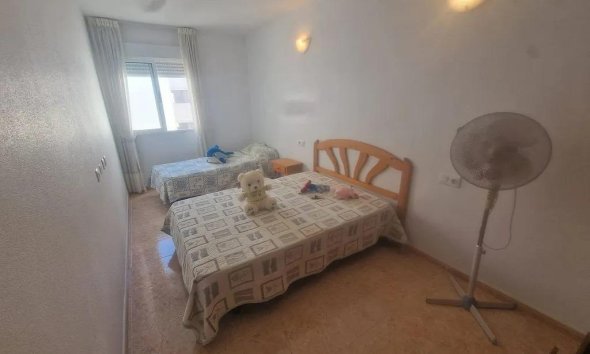 Reventa - Ático -
Torrevieja - Centro