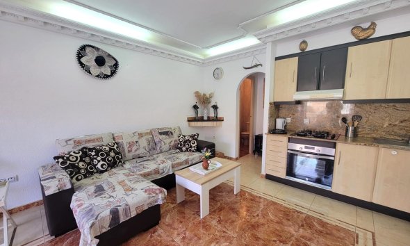 Reventa - Town House -
Torrevieja - La Siesta - El Salado - Torreta