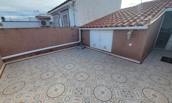 Reventa - Town House -
Torrevieja - La Siesta - El Salado - Torreta