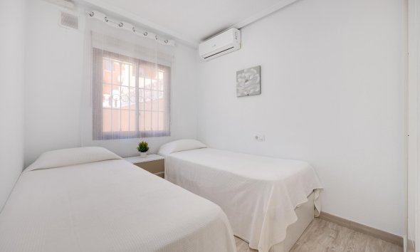 Reventa - Bungalow -
Torrevieja - Aguas Nuevas