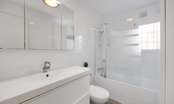 Reventa - Bungalow -
Torrevieja - Aguas Nuevas