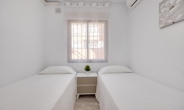 Reventa - Bungalow -
Torrevieja - Aguas Nuevas