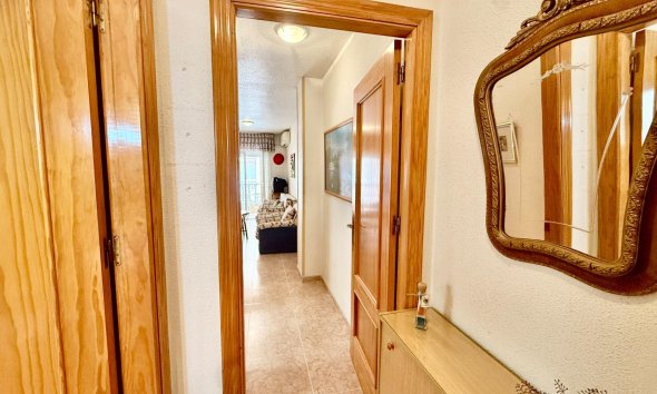 Resale - Apartment -
Torrevieja - Centro