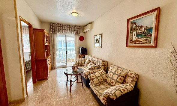 Resale - Apartment -
Torrevieja - Centro