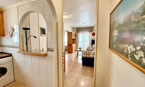 Resale - Apartment -
Torrevieja - Centro