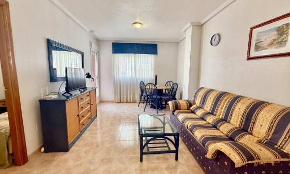 Revente - Apartment -
Torrevieja - Centro