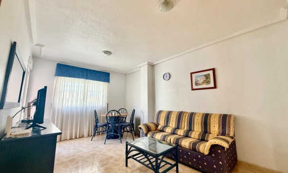 Revente - Apartment -
Torrevieja - Centro