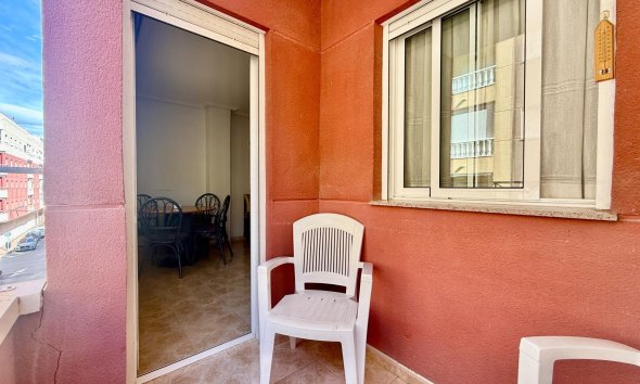 Revente - Apartment -
Torrevieja - Centro