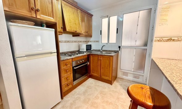 Revente - Apartment -
Torrevieja - Centro