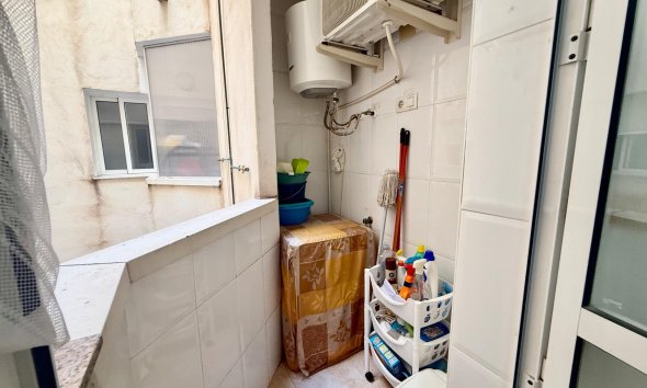 Revente - Apartment -
Torrevieja - Centro