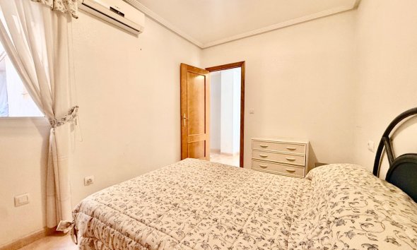 Revente - Apartment -
Torrevieja - Centro