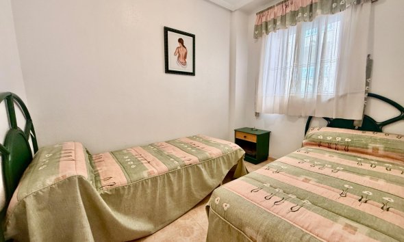 Revente - Apartment -
Torrevieja - Centro