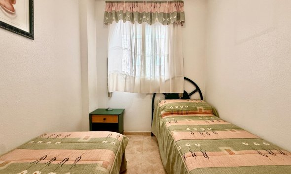 Revente - Apartment -
Torrevieja - Centro