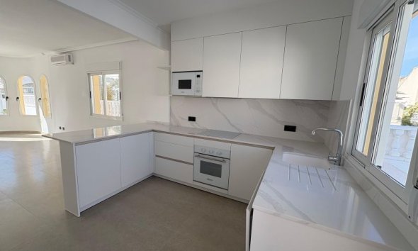 Revente - Villa -
Algorfa - Inland