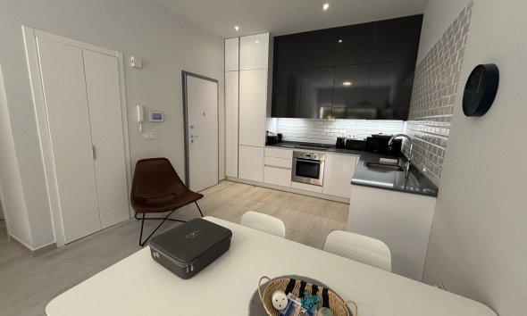 Revente - Apartment -
Villamartin - Costa Blanca