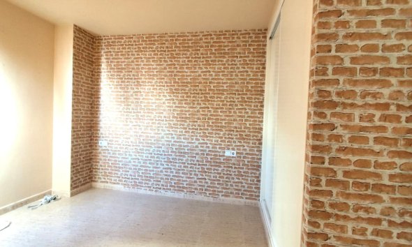 Resale - Apartment -
Torrevieja - Centro