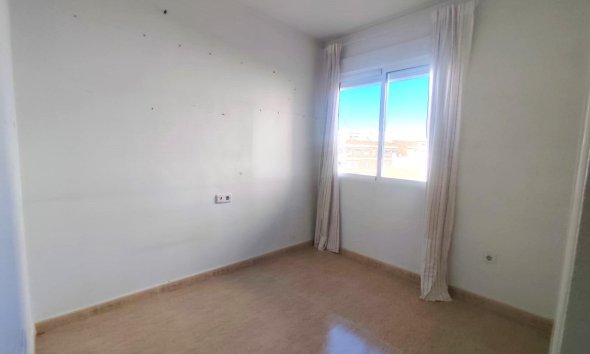 Resale - Apartment -
Torrevieja - Centro
