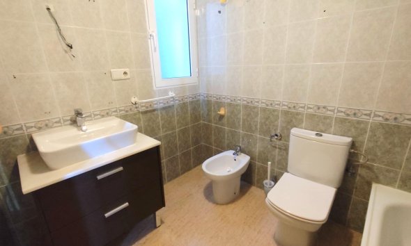 Resale - Apartment -
Torrevieja - Centro