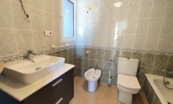 Resale - Apartment -
Torrevieja - Centro
