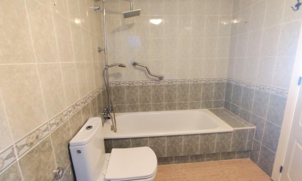 Resale - Apartment -
Torrevieja - Centro