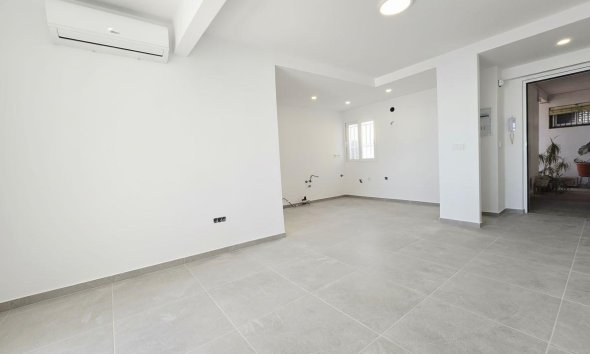 Reventa - Ático -
Torrevieja - Playa del Cura