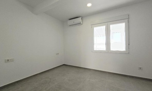 Reventa - Ático -
Torrevieja - Playa del Cura