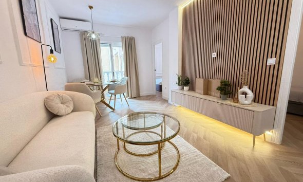 Revente - Apartment -
Torrevieja - Parque de las Naciones