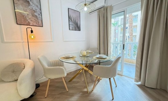 Revente - Apartment -
Torrevieja - Parque de las Naciones