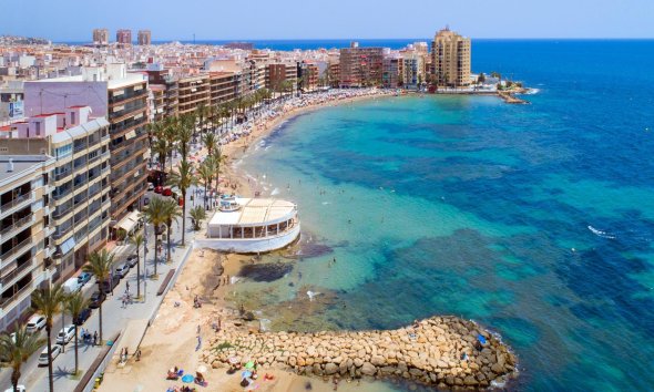 Reventa - Ático -
Torrevieja - Playa del Cura