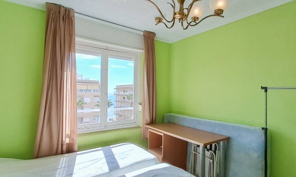 Reventa - Ático -
Torrevieja - Playa De Los Naufragos