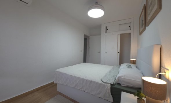 Reventa - Ático -
Torrevieja - Cala Ferris