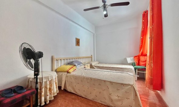 Revente - Apartment -
Torrevieja - Estacion De Autobuses