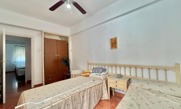 Revente - Apartment -
Torrevieja - Estacion De Autobuses