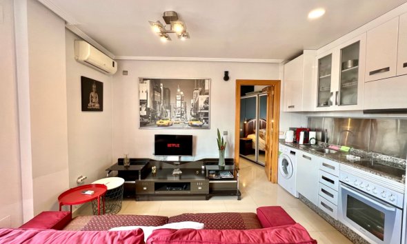 Reventa - Ático -
Torrevieja - Centro