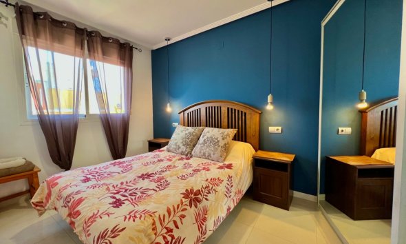 Reventa - Ático -
Torrevieja - Centro