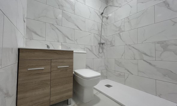 Revente - Apartment -
2778 - Inland