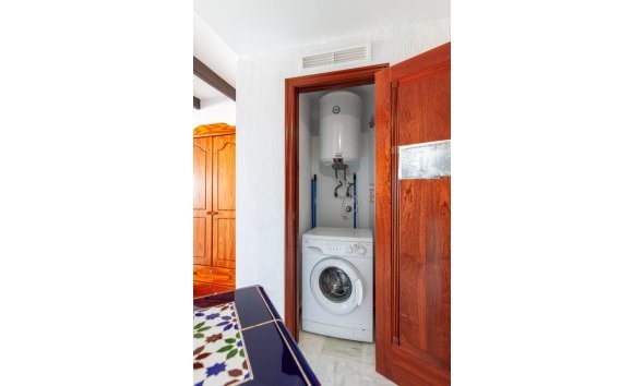 Resale - Apartment -
Torrevieja - Playa de los Locos